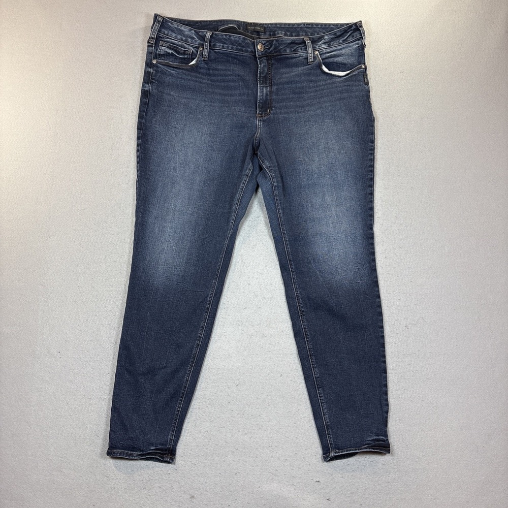 Silver Jean‎ Women's Size 24/31 Blue Stretch Denim Avery Straight Jeans
